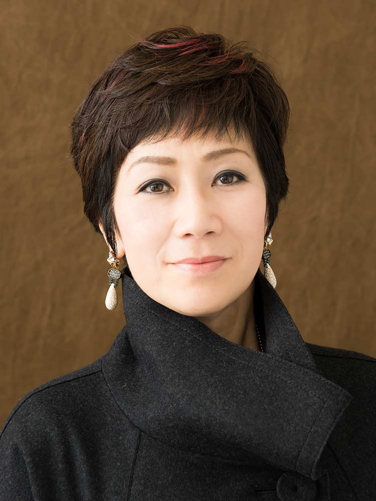 KANOH Etsuko
